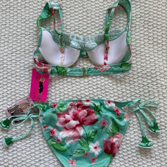 NWT Betsey Johnson Green and Pink Bikini Set in Malibu Print- Size S - Picture 10 of 10